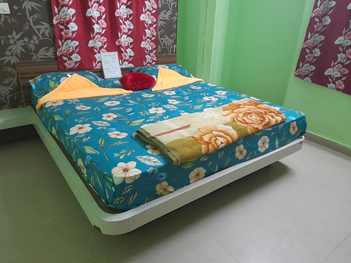 Hotel Tirupati بوري المظهر الخارجي الصورة